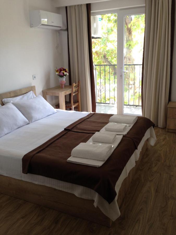 Hotel Continental Gori Esterno foto
